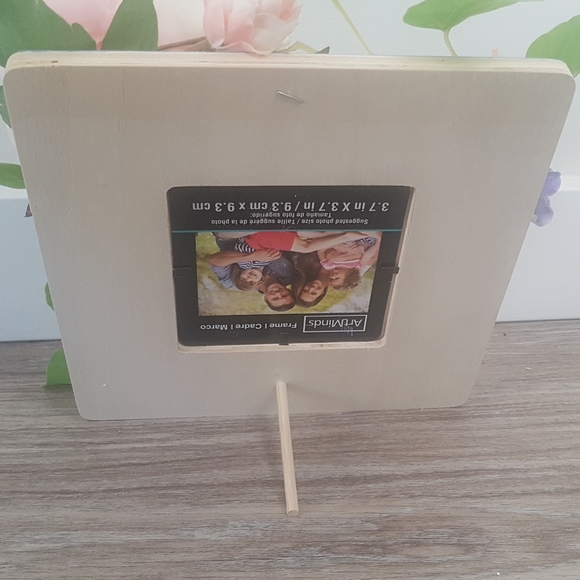 Flower Frame [3.7 x 3.7” opening] - Picture 7 of 7